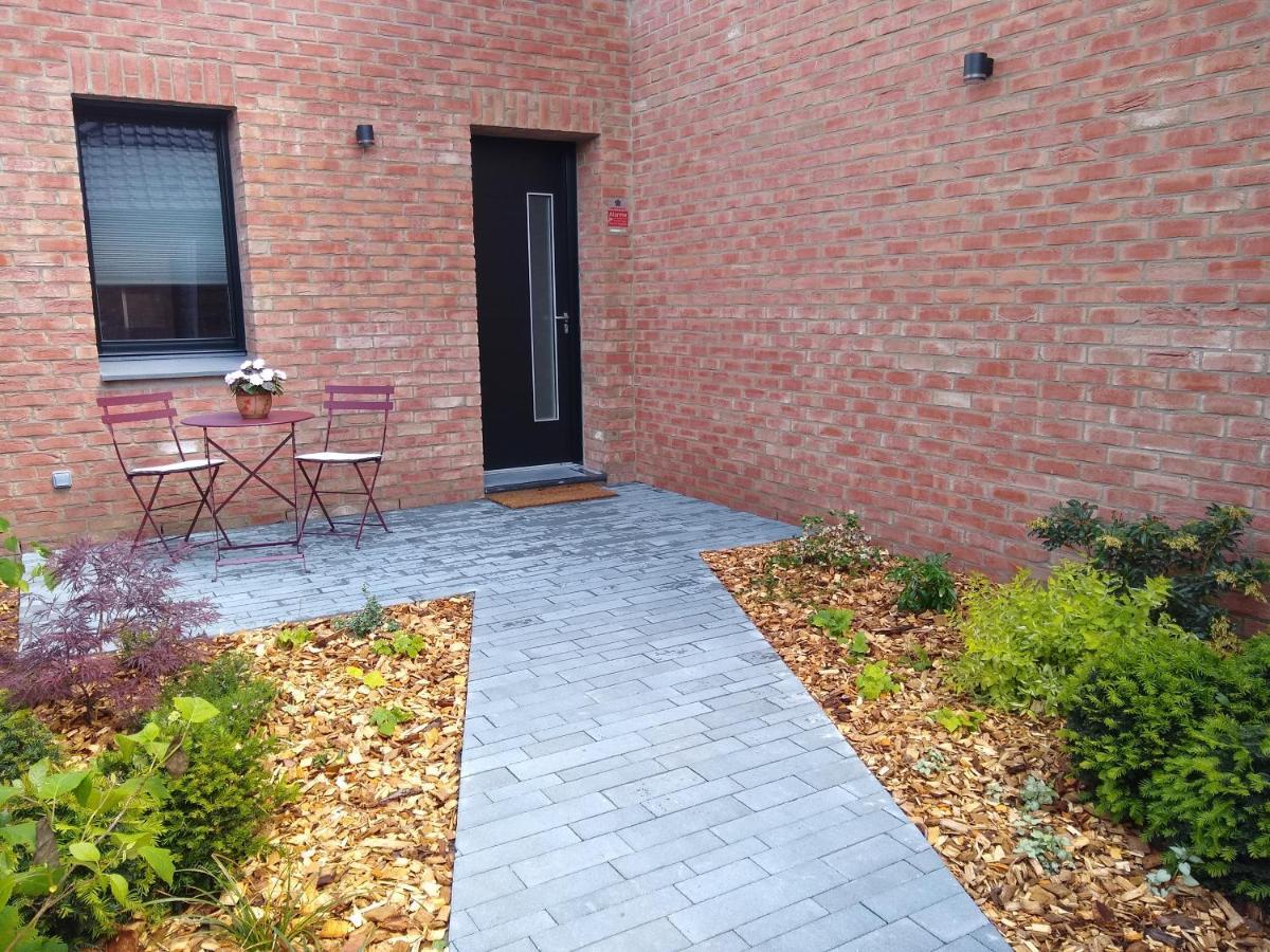 Bed and Breakfast Les Agapanthes Camphin-en-Pevele Exterior foto